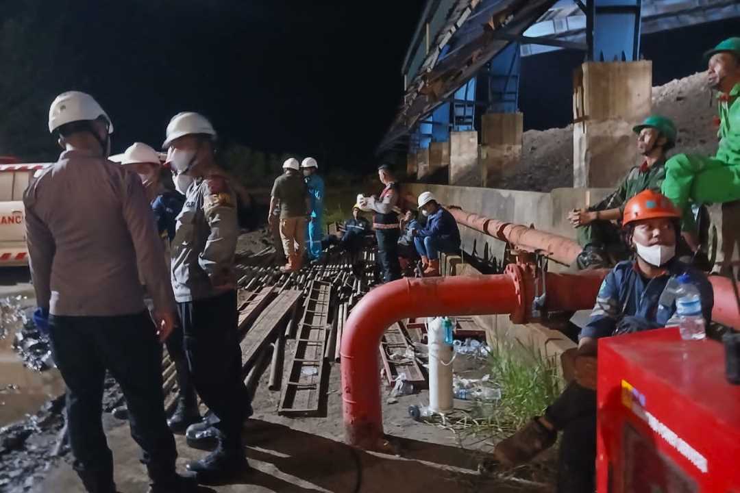 Dua Pekerja Tewas Tertimbun Abu, Achmad Sholeh Tuntut Tanggung Jawab Penuh PLTU Ketapang dan Vendor