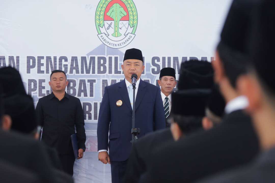 Lantik 163 Pejabat, Bupati Alexander Wilyo Tegaskan Jabatan Tidak Bisa Dipesan atau Diminta