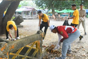 Pemkab dan Polres Kayong Utara Gelar Gerakan ASRI di Pantai Pulau Datok, Tindak Lanjut Arahan Presiden
