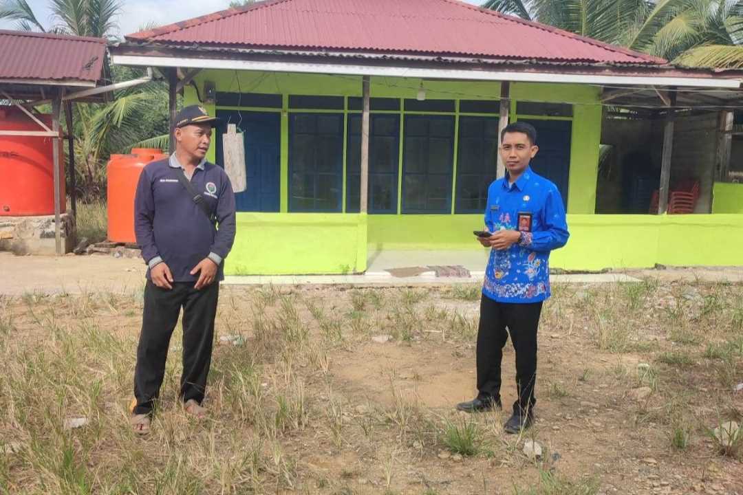 Pastikan Legalitas Aset Umat, Kepala KUA Seponti Verifikasi Data Tanah Wakaf di Desa Podorukun