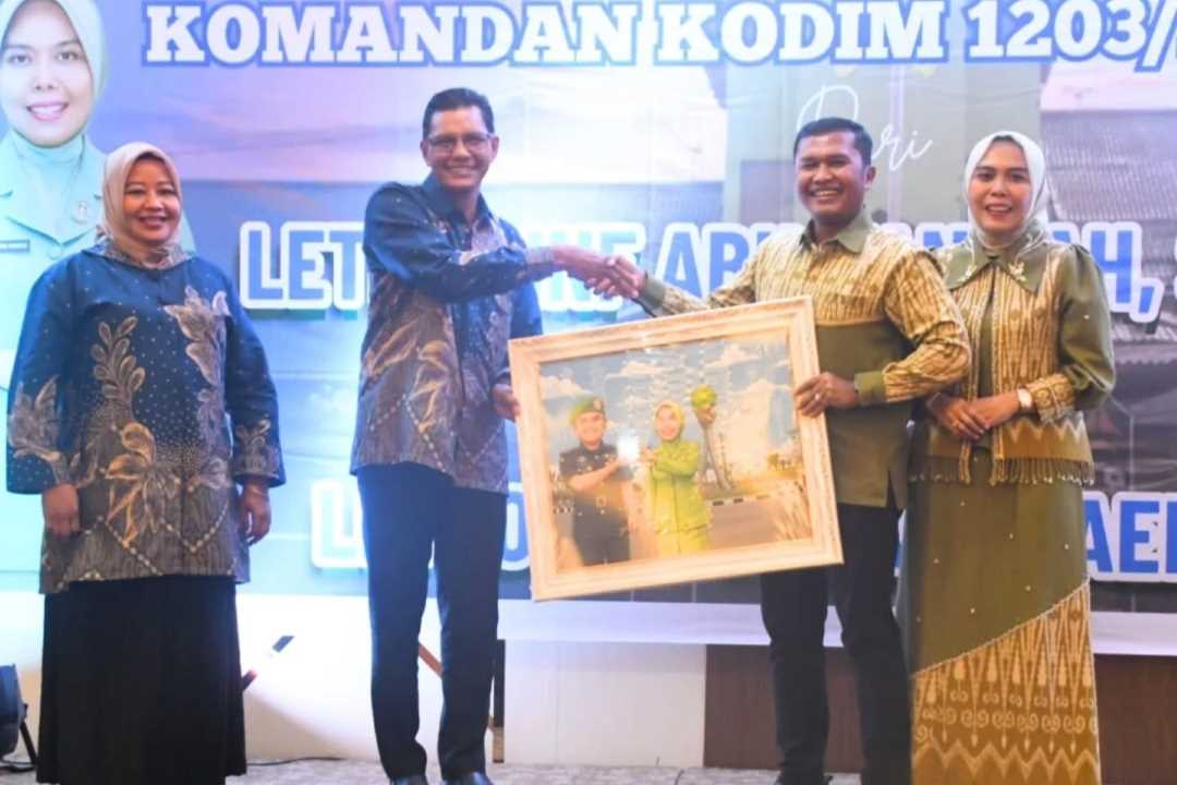 Hadiri Pisah Sambut Dandim 1203/Ketapang, Wabup Amru Chanwari Ajak Letkol Inf Zulkarnaen Galib Perkuat Sinergi