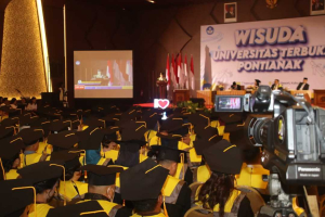 UT Pontianak Wisuda 793 Mahasiswa di Qubu Resort, Sekda Kalbar: Pendidikan Kunci Kemajuan Daerah